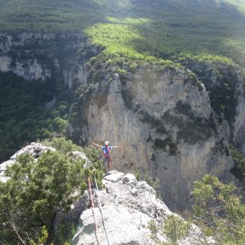 Imbut- les mains dans le sel